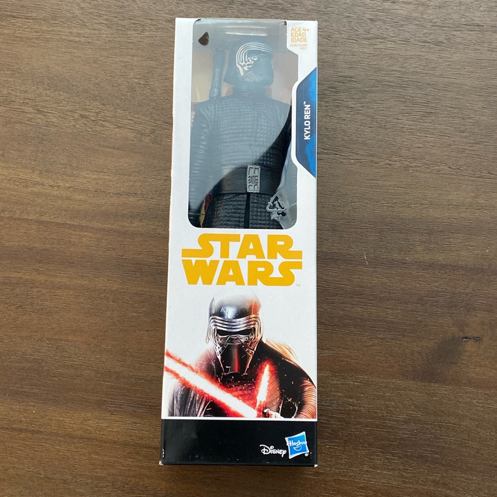 Star Wars Kylo Ren 11.5” Figure w/ Crossguard Lightsaber (Ages 4+) Small Parts